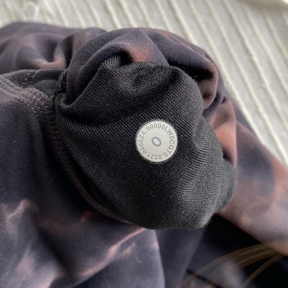 Lululemon align 23” crop - Picture 3 of 5